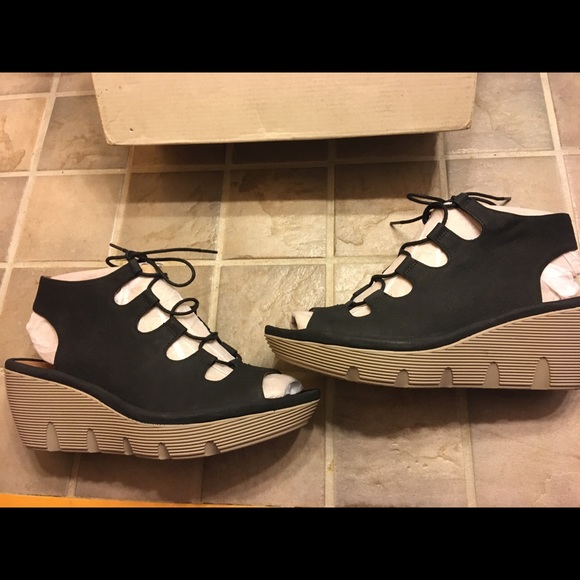 Clarks Shoes - Clarks Artisan Nubuck Wedge - Clarene Grace
